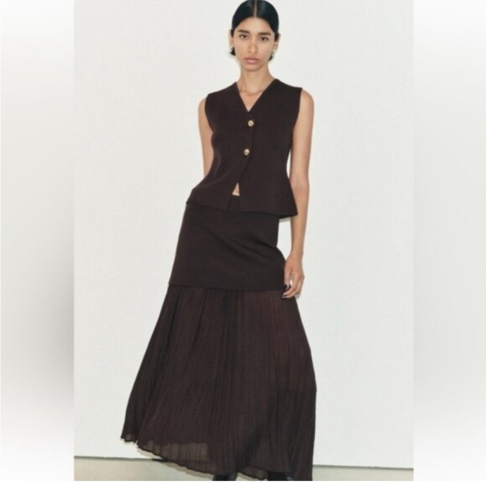 VIRAL NWT ZARA MIXED PLEATED KNIT SKIRT 
🚨PRICE FIRM NO DISCOUNT On THIS SKIRT - Picture 15 of 16